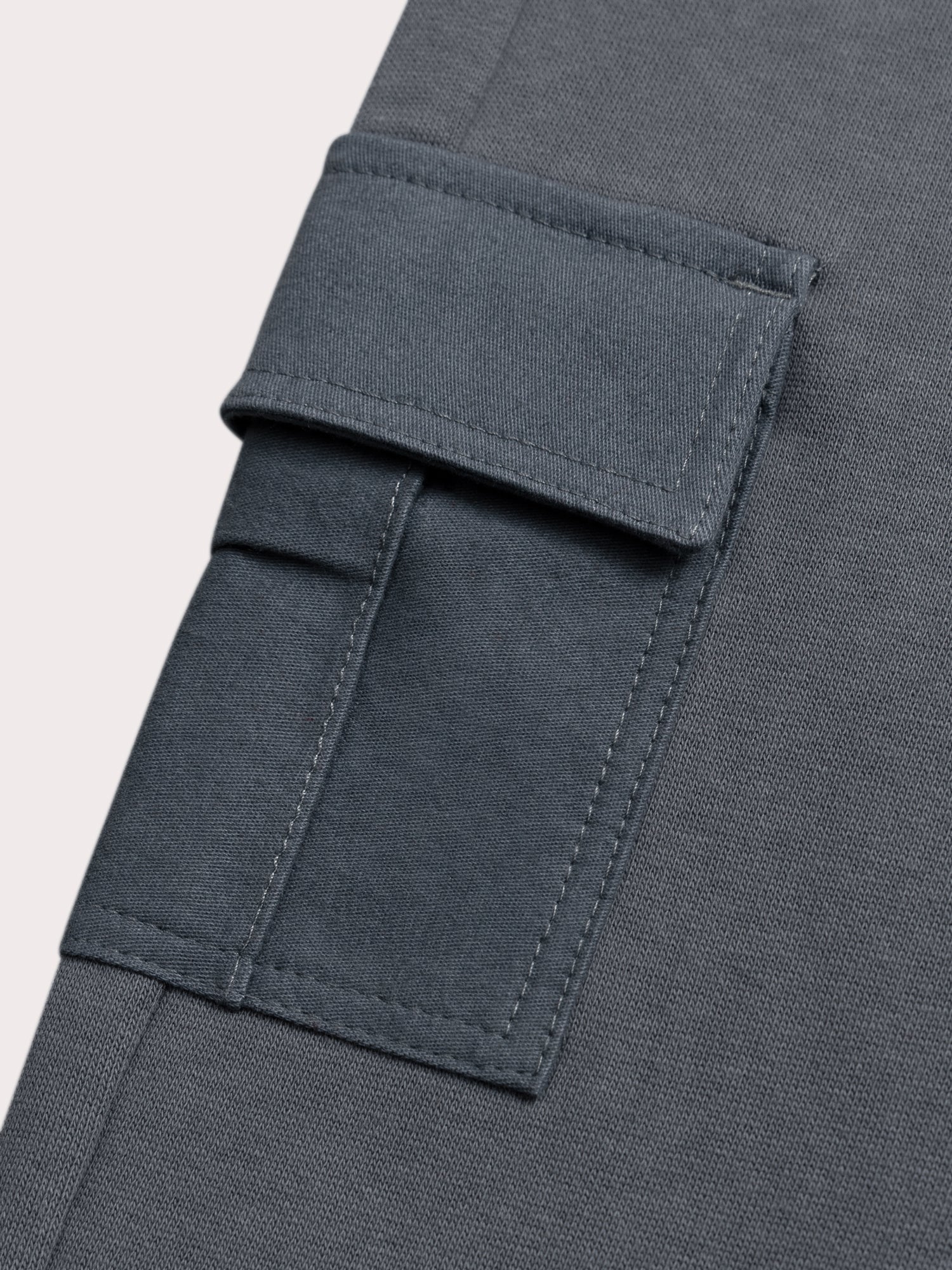Pantalon cargo en molleton gris foncé